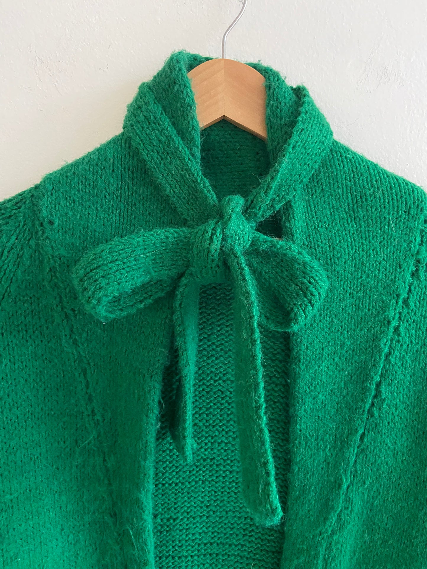 Hand knit wool grass green sweater SS 1-2