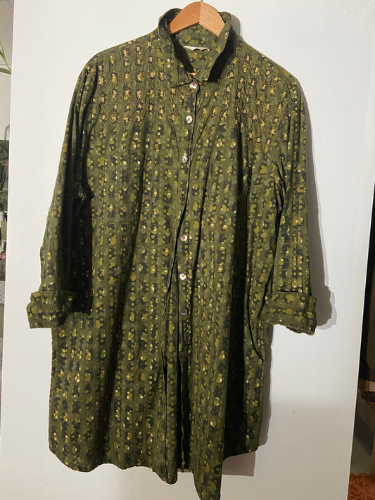 Greens and gold button-up tunic SS 3