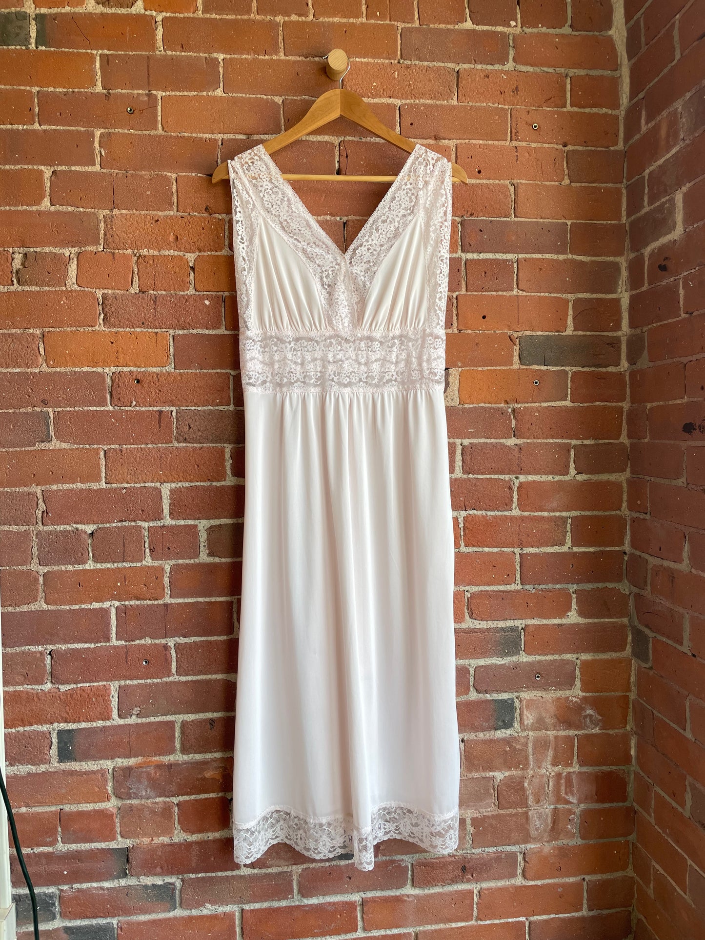 Light Pink Lace Dress SS1
