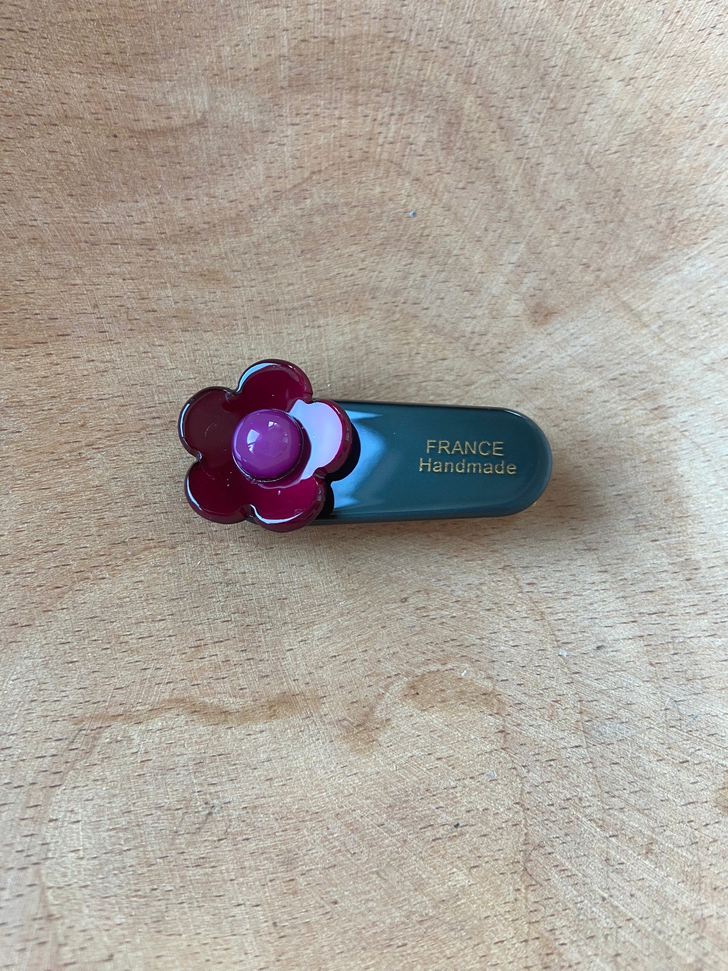 Flower duckbill clip