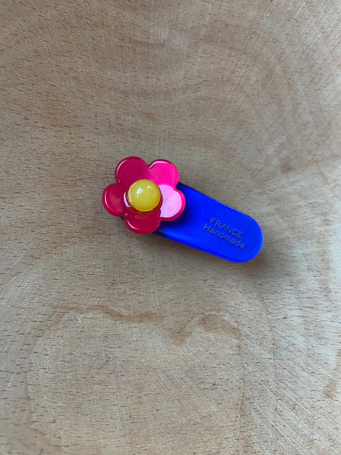 Flower duckbill clip