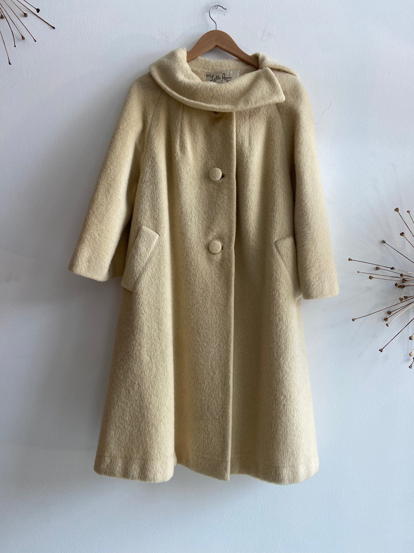 Vintage cream fancy coat SS1-3