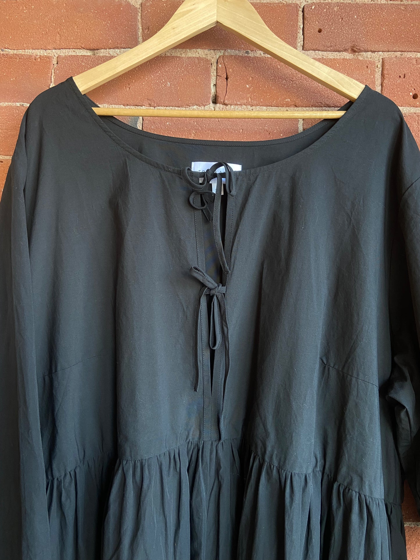 Black Tradlands dress SS 3