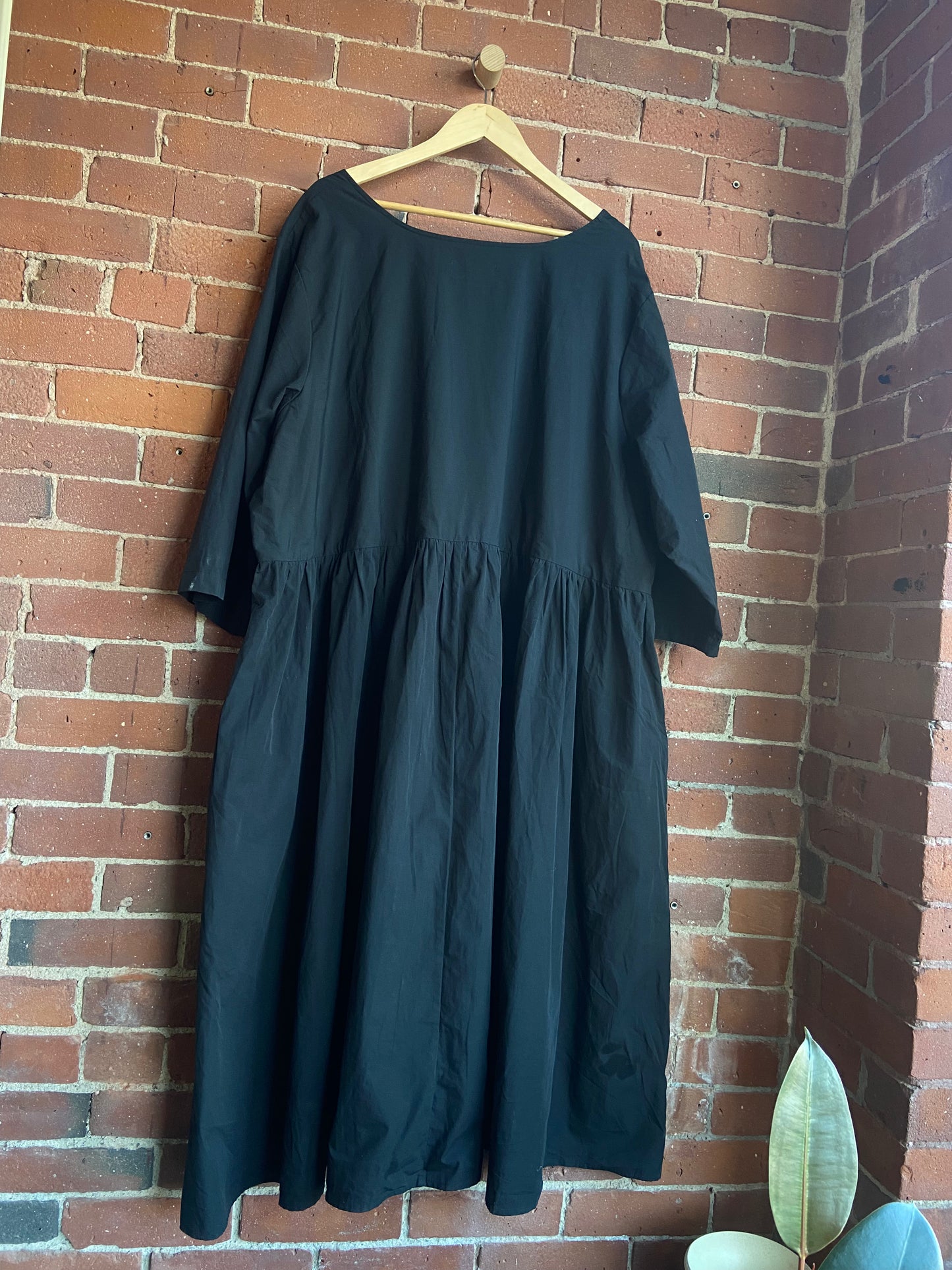 Black Tradlands dress SS 3