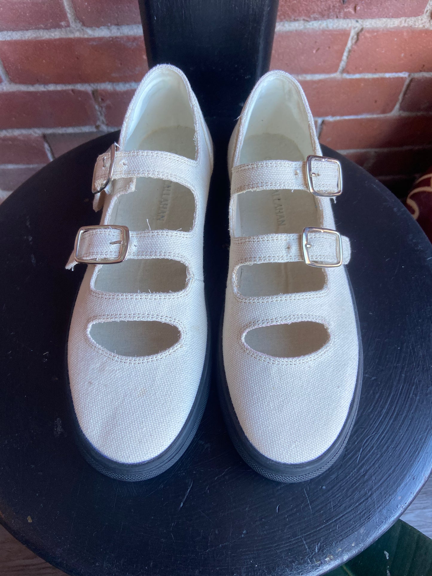 Caron Callahan Simona sneaker size 40