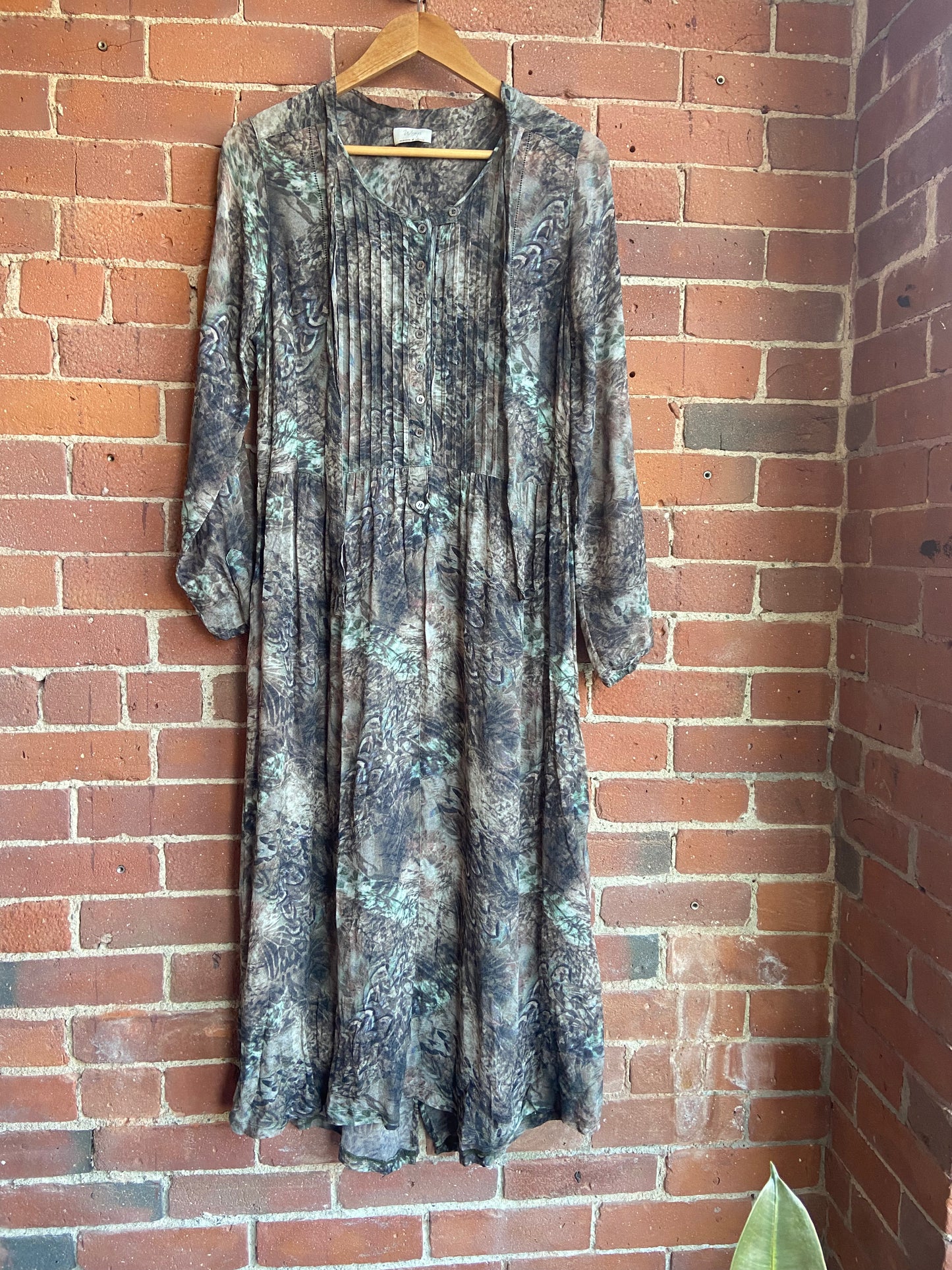 Long-sleeve sheer wrap dress with buttons SS1